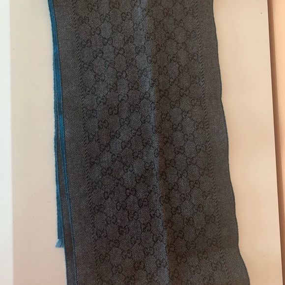 Gucci unisex reversible scarf - Picture 3 of 11